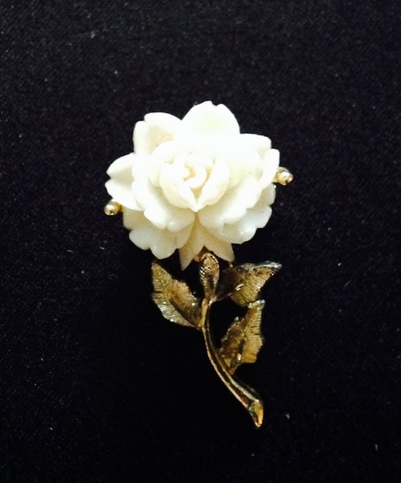 Vintage White Celluloid Rose/Flower Brooch