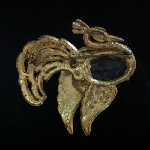 Vintage JELLY BELLY PEACOCK With Rhinestones In Gold Tone Metal main image 2