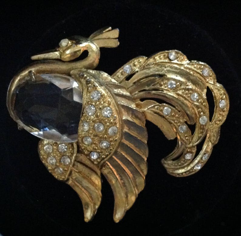 Vintage JELLY BELLY PEACOCK With Rhinestones in Gold Tone Metal