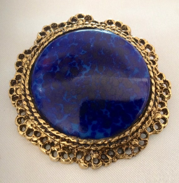 Vintage Blue Lapis (Faux) Cabochon Filigree Brooch