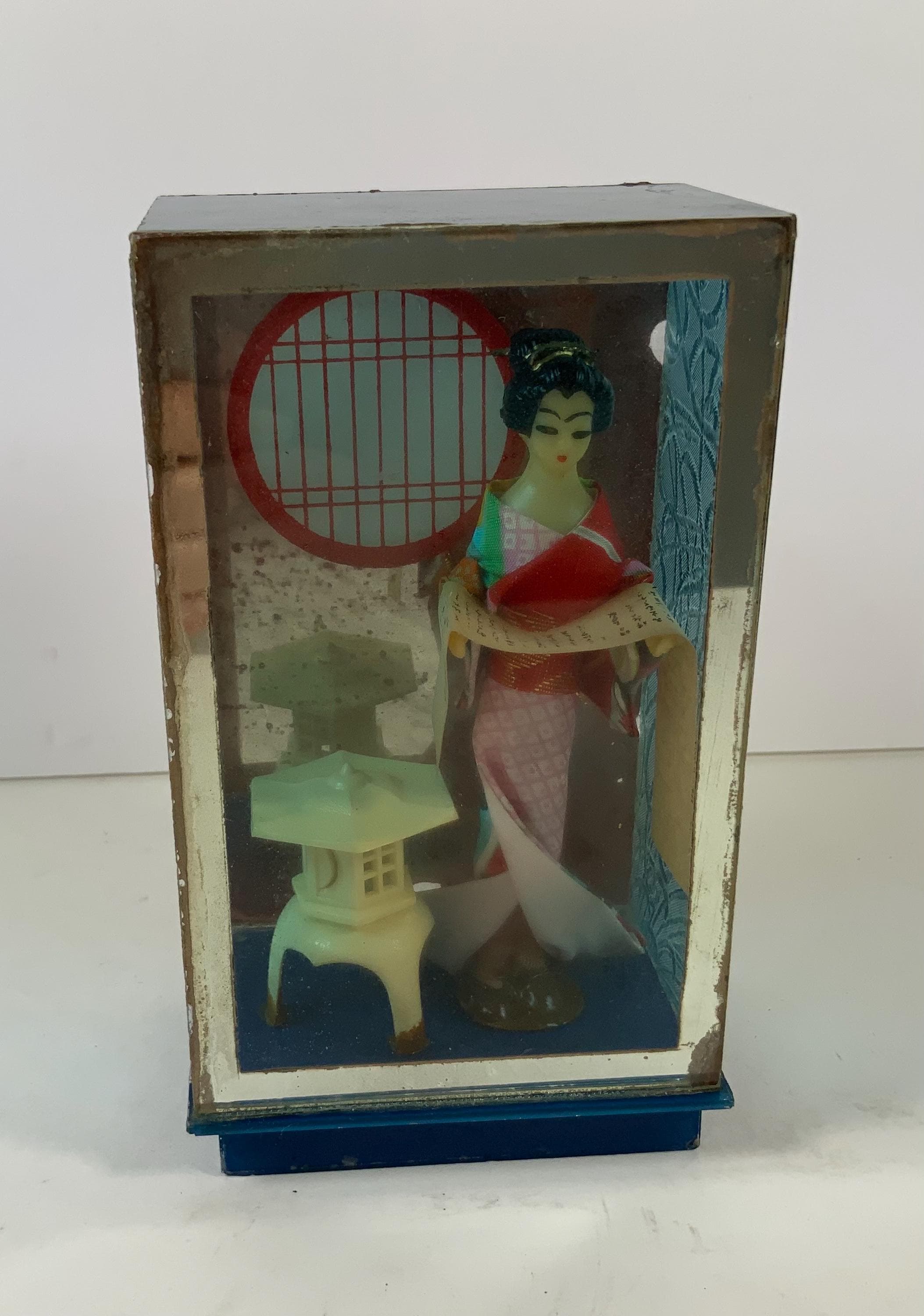 Japanese Dolls in Glass Case - Etsy