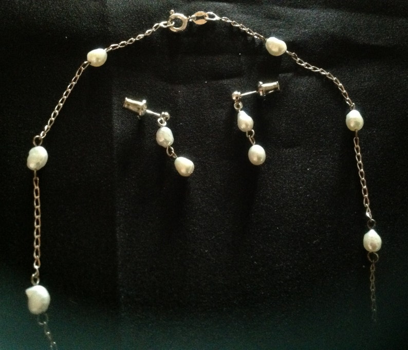 Beautiful Sterling Silver Genuine Freshwater Pearl NecklaceEarring Set