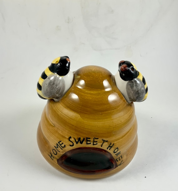 Ceramic Bee Salt & Pepper Shaker Sets