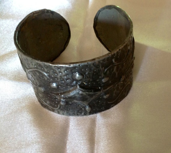 Vintage Western Metal Cuff Bracelet - image 2