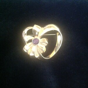 Avon Heart w/Amethyst Brooch. Vintage