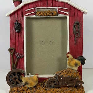 Vintage BARNHOUSE PICTURE FRAME Rooster Hen Tools Farmhouse Countrystyle Rustic 3D