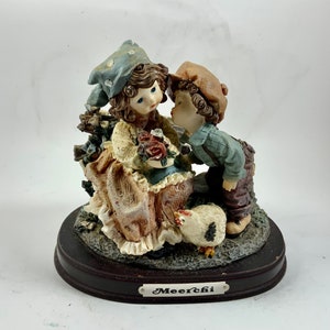 Vintage MEERCHI  SHY KISS Figurine, Sculpture, Statue, Boy and Girl