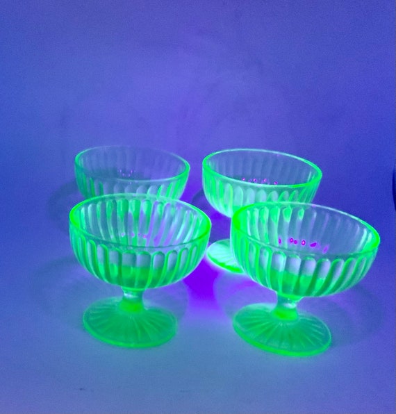 Vintage HAZEL ATLAS URANIUM Sherbert Glasses, Ribbon Green