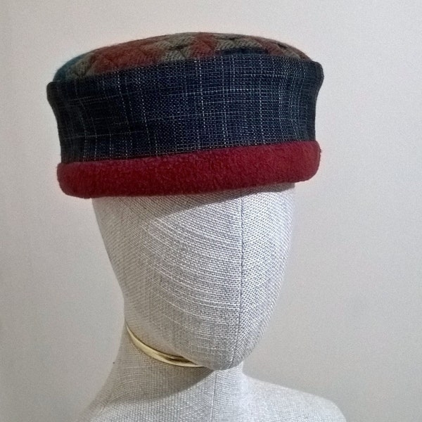 Brimless Fleece Pillbox Hat with an Aztec patterned tip, grey crown and red trim