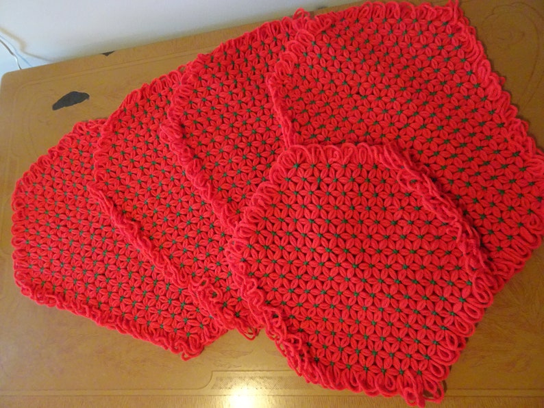 Very Cool Vintage Yarn Loom Placemats Four Placemats One Etsy