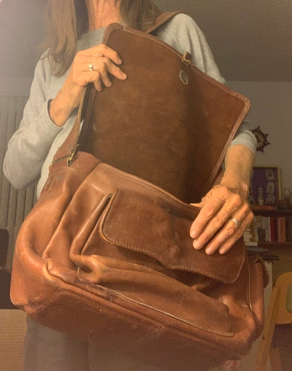 Pochette cosmétique patent leather travel bag Louis Vuitton Brown in Patent  leather - 34309691
