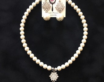 1950s Jewelry White pearl necklace vintage starburst pendant "Moonlight Serenade" pearl drop earrings 1950s Vintage Earrings