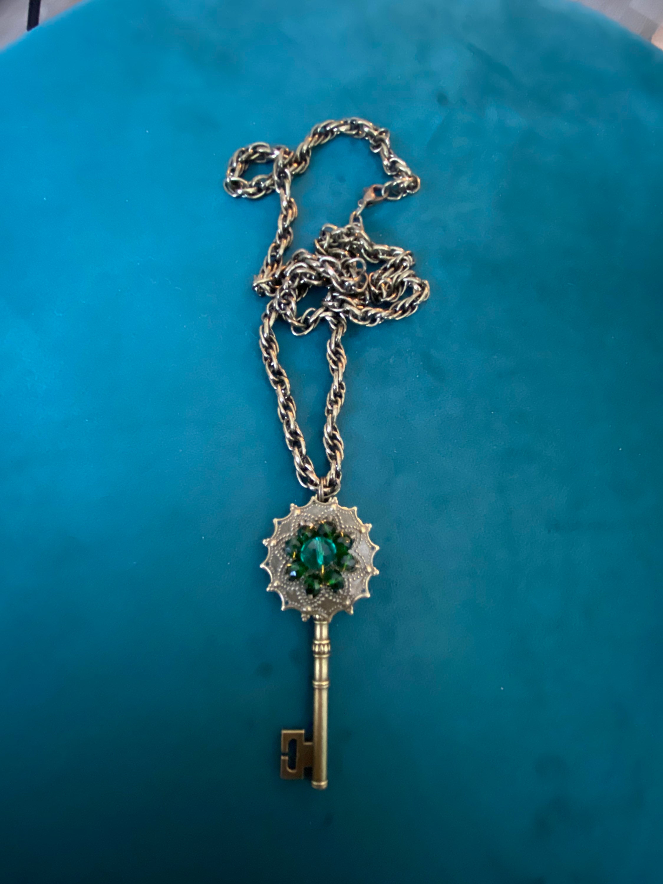 Mayfair Witches Inspired Key Necklace Made With Emerald Swarovski Crystals,  Gothic Key, Witchy Jewelry, Unique Fantasy Jewelry Gift - Etsy Denmark