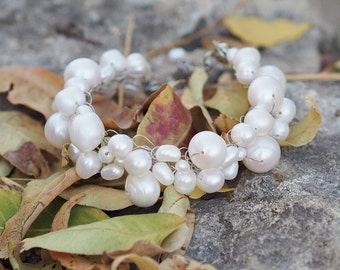 Freshwater pearls bracelet, bridal bracelet, pearl bracelet, bridal jewelry, white bracelet, bridesmaid bracelet, wire crochet bracelet