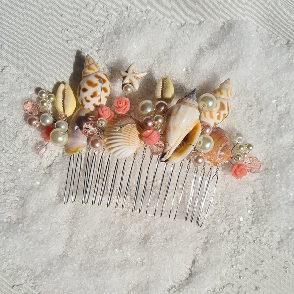 Seahells hair comb, beach headpiece, seashell haircomb, shells hair halo, beach bridal hair piece, beach hair accessory, mermaid hair combs