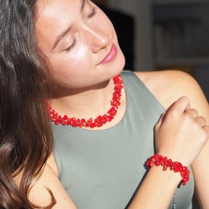 Bijoux en corail, bijoux faits à la main, collier de corail rouge, bracelet de corail, ensemble de bijoux de déclaration, collier en cristal rouge, bijoux de mode image 4