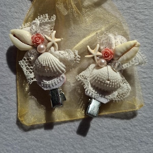 Set of 2 hair clips, Beach Wedding Hair Accessories, 1 pair Coastal Hair pins, Bohemian Beach Shells Hair Clip, Starfish Hair Barrette