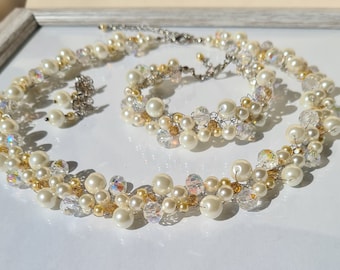 Pearl jewelry sets, wedding jewelry, pearl necklace, bracelet, earrings, stunning jewelry set, festive jewelry, bridal jewelry