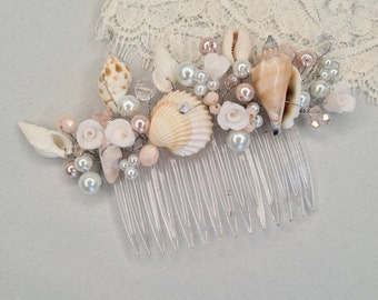 Bohemian beach hair comb, seashell haircomb, shells hair halo, beach bridal hair piece, beach hair accessory, mermaid hair comb with shells