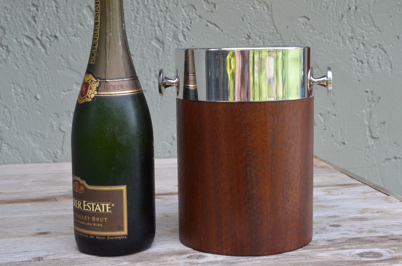 teak wine bottle holder