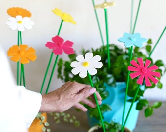 Mini Daisy Acrylic Flowers | Mini Rose Acrylic Flowers | Garden Art Yard Art | Daisy Flower | Great Gardening Gifts | Floral Art