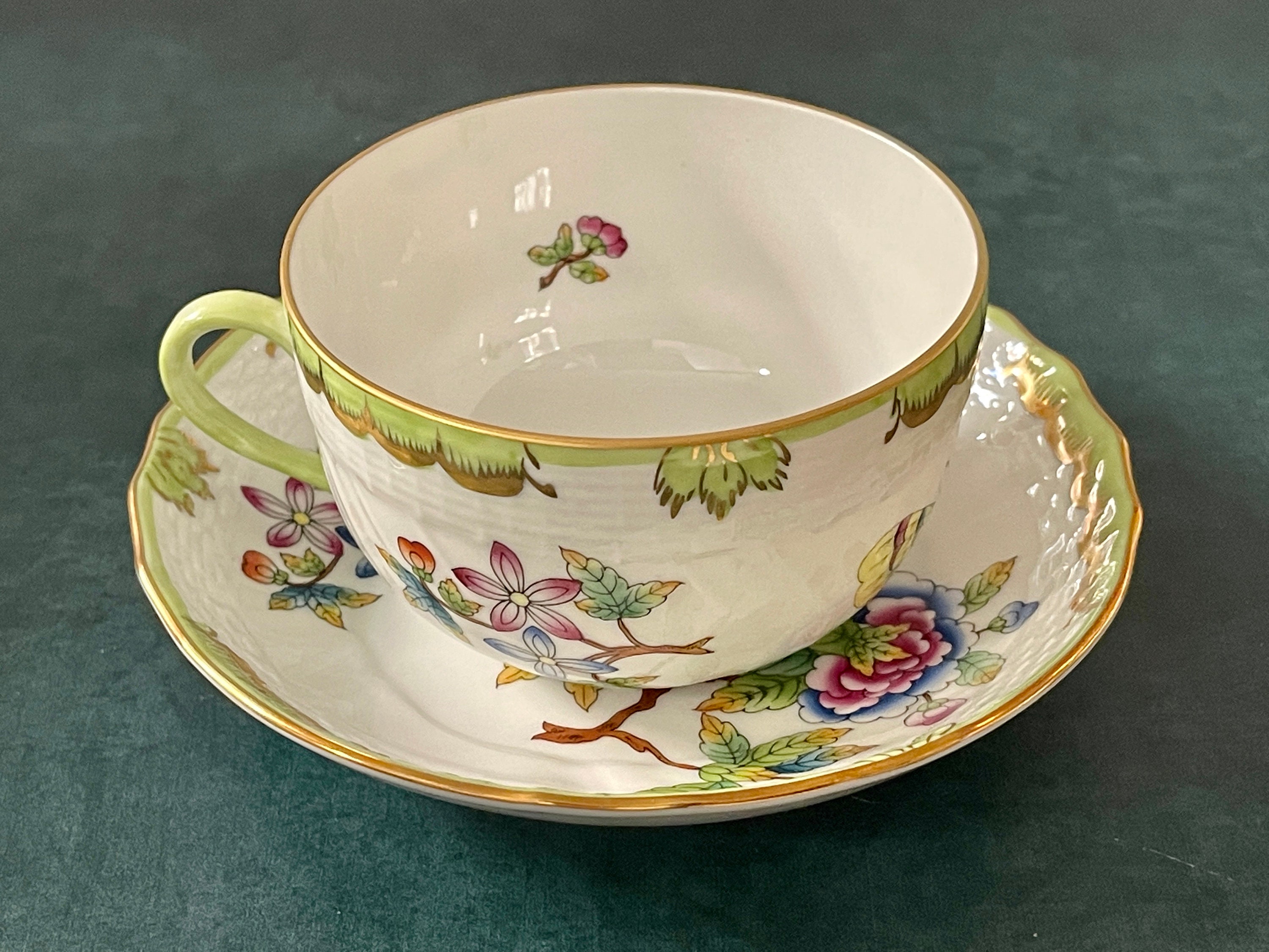 Set/4 Herend Queen Victoria Tea Cup and Saucer #1726, Formal