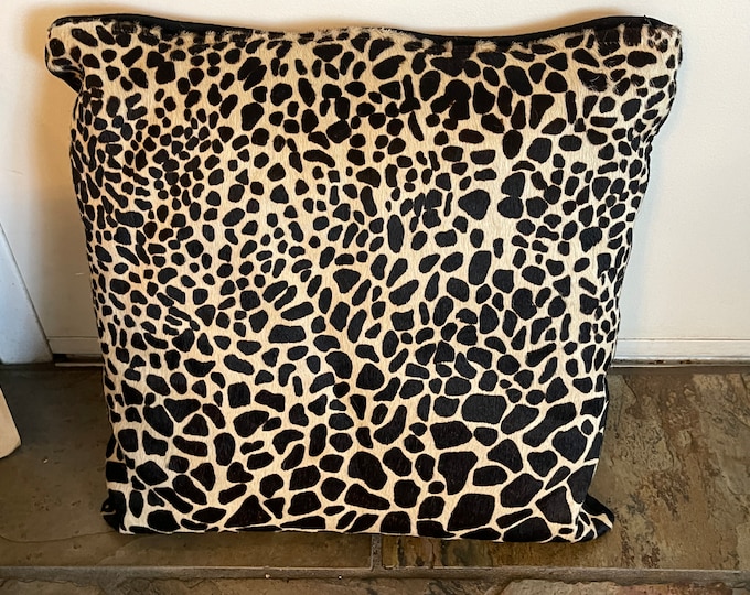 Giraffe fur pillow cushion, Animal skin Throw Pillow, Giraffe Throw Pillow, Giraffe fur Cushion, Giraffe Decor
