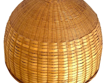 Vintage Chinese Woven Bamboo Lampshade Bedroom Boudoir Room Design circa 1980's / EVE