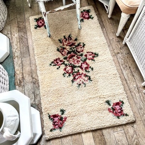 Vintage French Pink Beige Flower Rug Carpet Floor Covering Decor Display Prop France Tapis circa 1980&#39;s / EVE