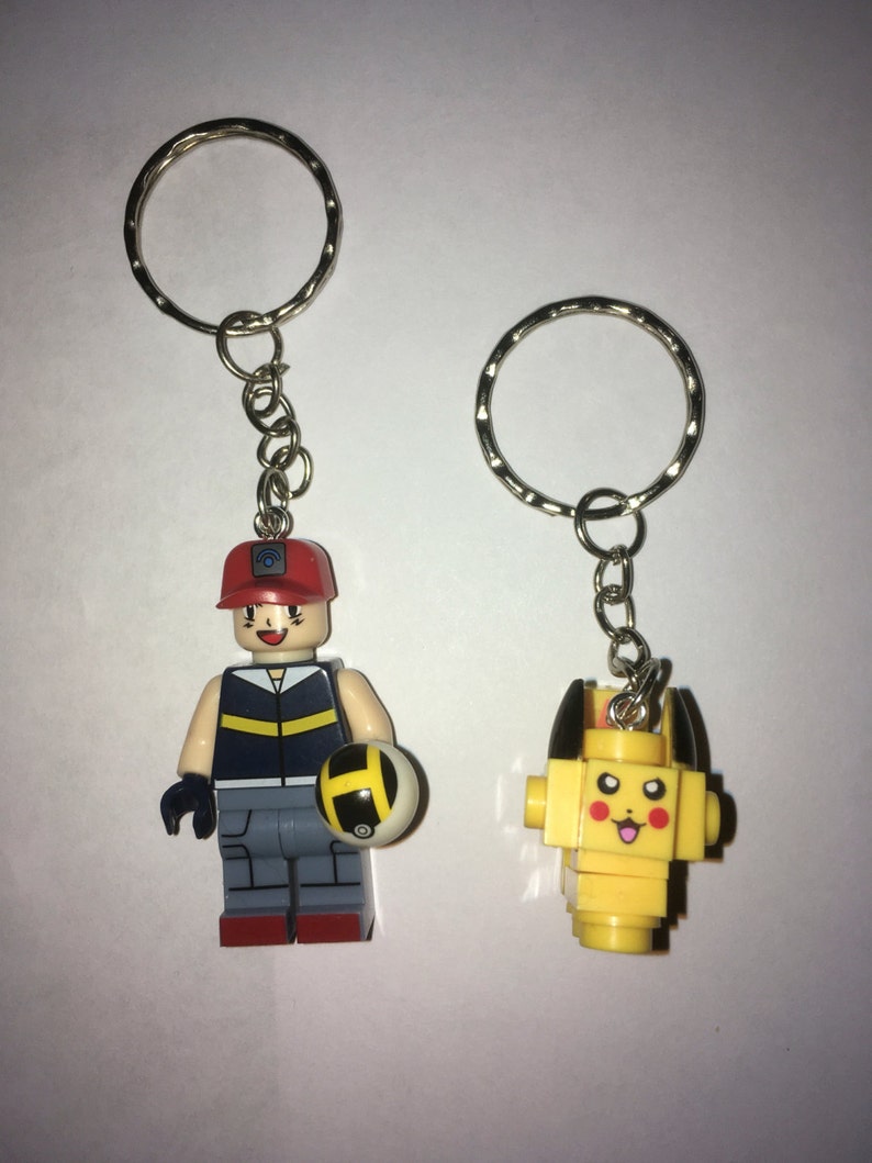 Pokemon Minifigure Two Keyring Set Trainer and Pikatchu
