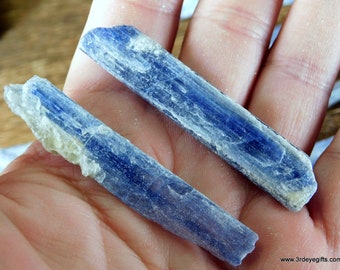 DUOVEKT Kyanite Pendant,Natural Blue Kyanite Crystal Stone Jewelry for Women Man 30x16x5mm Beads Cat Eye Water Drop Gemstone AAAA DUOVEKT Kyanite Pendant,Natural Blue Kyanite Crystal Stone Jewelry for Women Man 30x16x5mm Beads Cat Eye Water Drop Gemstone AAAA