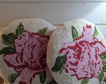 Vintage Set of 2 - 16" Hooked Rug Pillows with Inserts / Floral Rose Pattern Chair Pads / Farmhouse Decor / Country Cottage