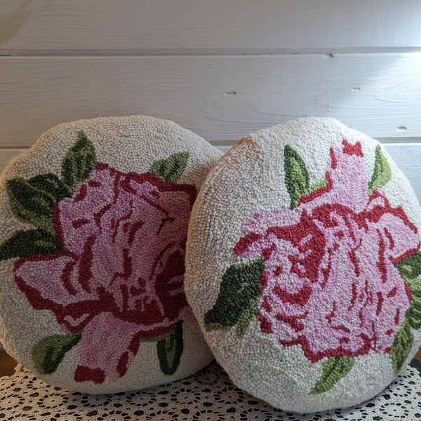 Vintage Set of 2 - 16" Hooked Rug Pillows with Inserts / Floral Rose Pattern Chair Pads / Farmhouse Decor / Country Cottage