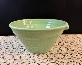 Vintage Bauer Pottery Mixing Bowl / Farmhouse Mixing, Prepping, Decor Bowl