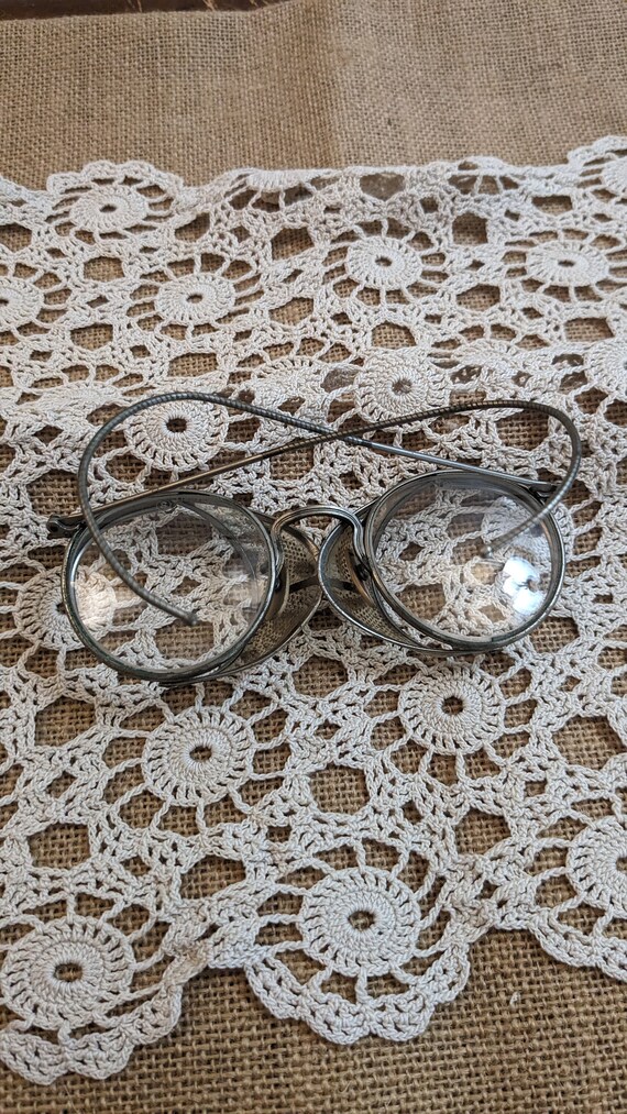 Antique Safety Glasses SANIGLASS SAFETY GOGGLES S… Gem
