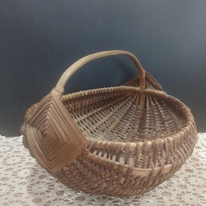 Vintage Ohio Buttock Handled Handmade Basket / Melon Gathering Garden Kitchen Wedding Eye of God Basket / Farmhouse Decor