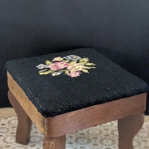 Vintage Needlepoint Parlor Stool / Embroidered Floral Foot Stool / Victorian Era Footstool