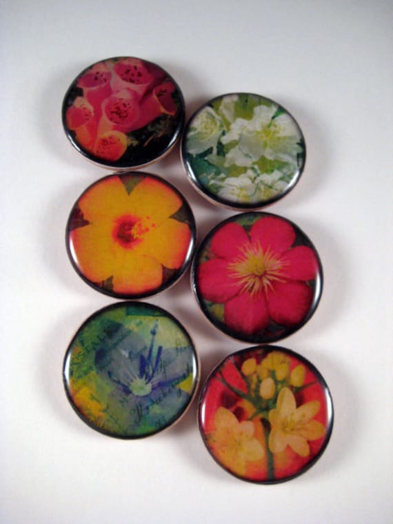 Items similar to Fridge Flower Resin in Tins (M4