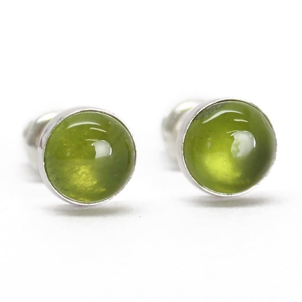 Orecchini a perno Vesuvianite, Orecchini a perno verde in argento sterling, Borchie in pietra preziosa, Orecchini vesuviana, Orecchini verdi, Gioielli Vesuvianite