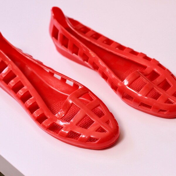 womens red jelly sandals