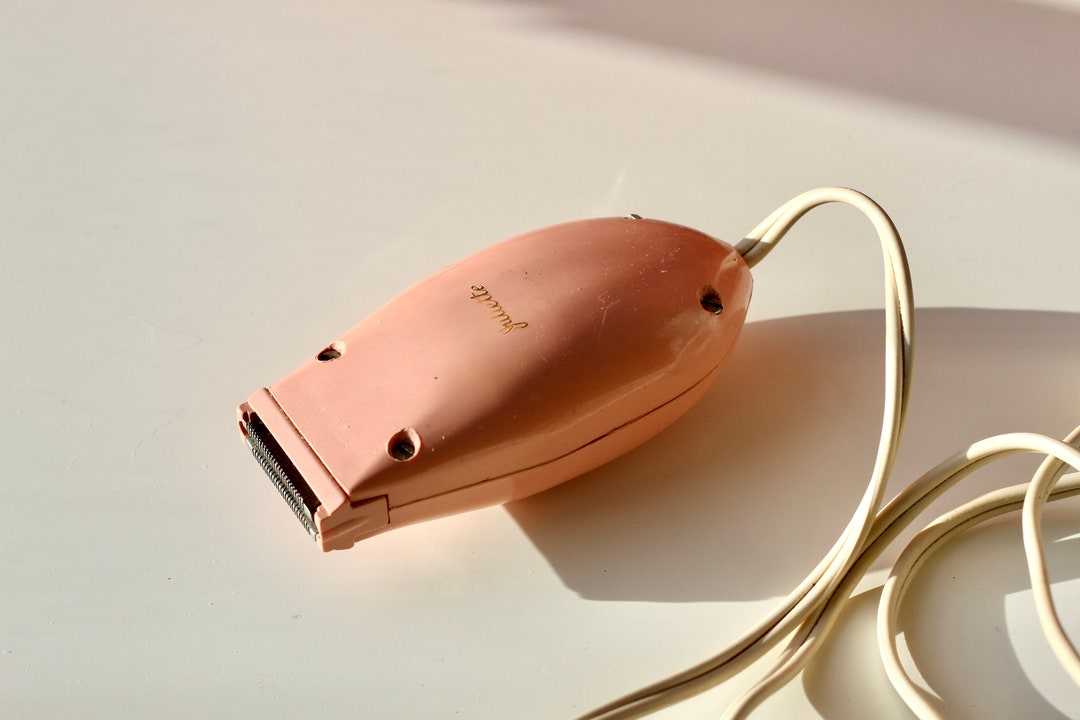 1950s Juliette Electric Razor, Made in USA, Ladies Pink Razor, Good