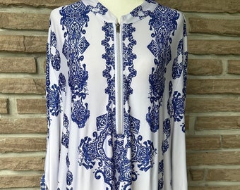 Silky tunic top, stretchy long Plus size blouse, Blue Baroque print on white, summer cruise wear, Garden party top , Boho chic