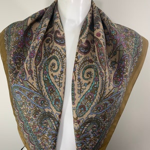 Intricately patterned scarf, Paisley print, Large scarf ,Bohemian ethnic pattern  30"