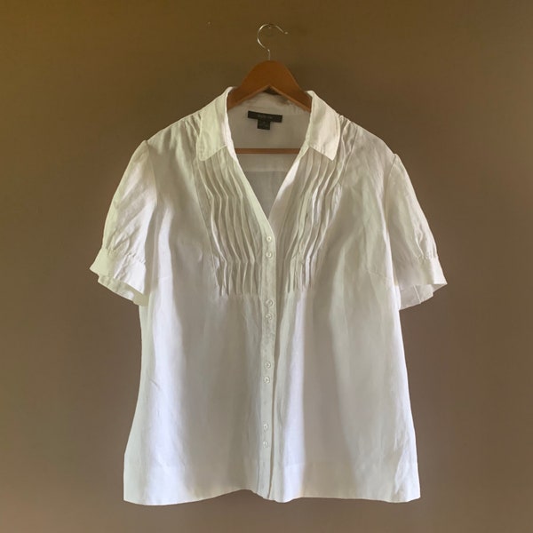 Vintage white  Linen blouse, pure linen top, Button up, Puffed sleeve, collared, Summer blouse, Pleated detail,  office wear, daywear,