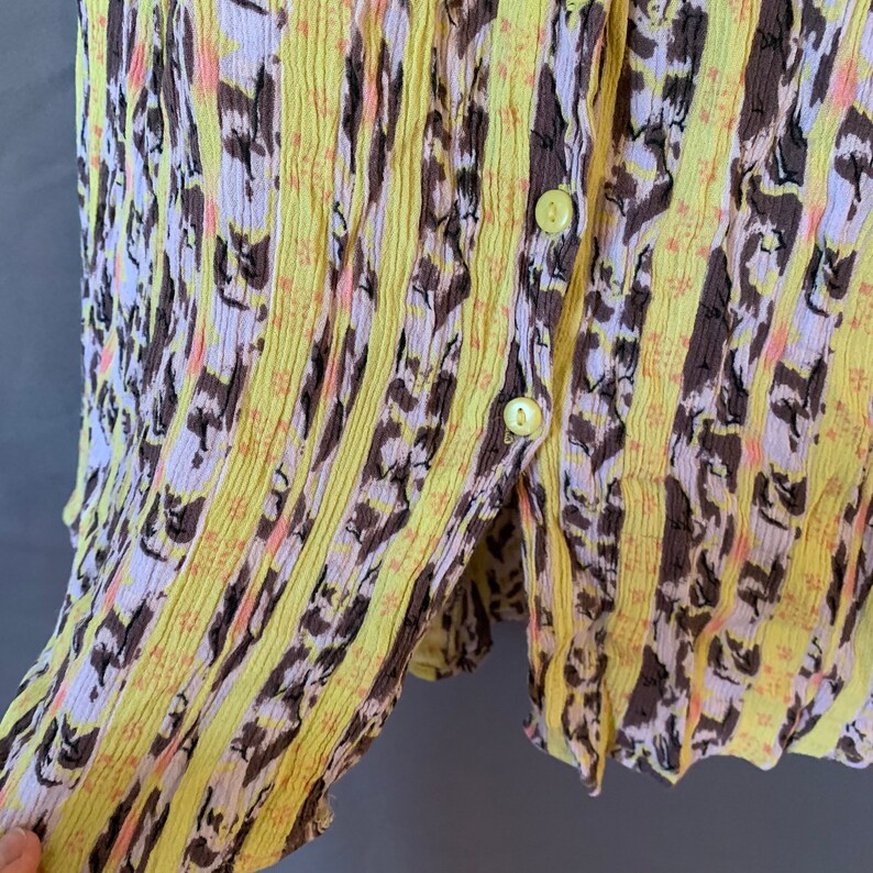 Long printed pocket skirt, Button down, crinkled rayon, Broomstick skirt, Bohemian chic, 80s Vintage, yellow brown Print, Waist 35 image 5