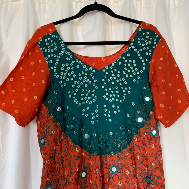 70/'s Batik MuuMuu dress Ethnic Floral Kaftan Embroidered Mirror work Side slits Bohemian Burnt orange Green India womens Plus size chest 46