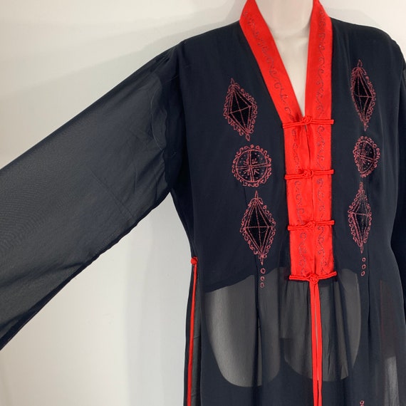 Black silk robe Chinese inspired Red satin trim E… - image 9