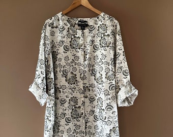 Tahari 100% linen 2X Tunic Top, oversize long shirt/blouse, Button up, Roll Tab Sleeves, bohemian Lagenlook, Floral linen top, 2X