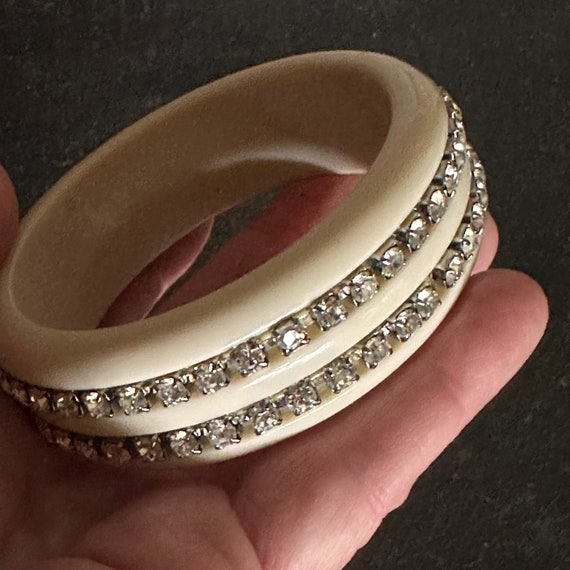 Vintage 80s Rhinestone Bangle: Ivory Plastic Cuff… - image 3