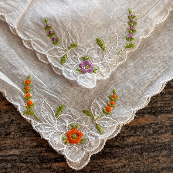 Two Vintage Swiss Hankies, embroidered flowers, 100 … Gem